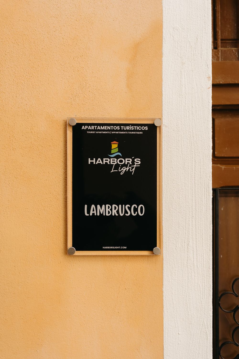 Lambrusco Galeria 13