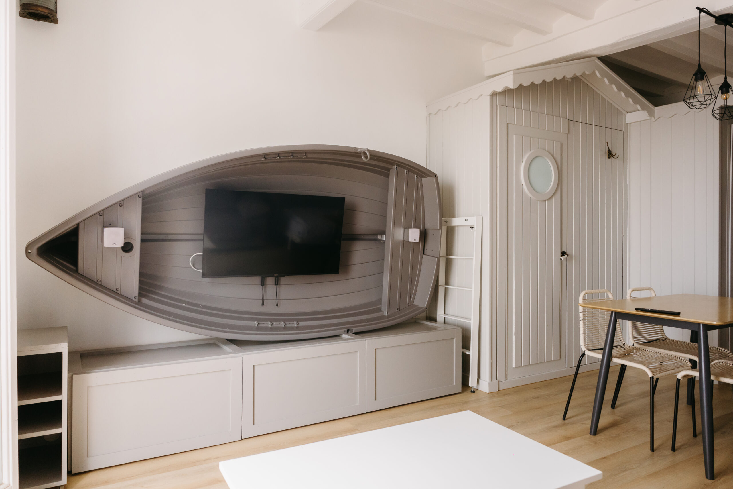 Petit Verdot salon cocina cama abatible frontal
