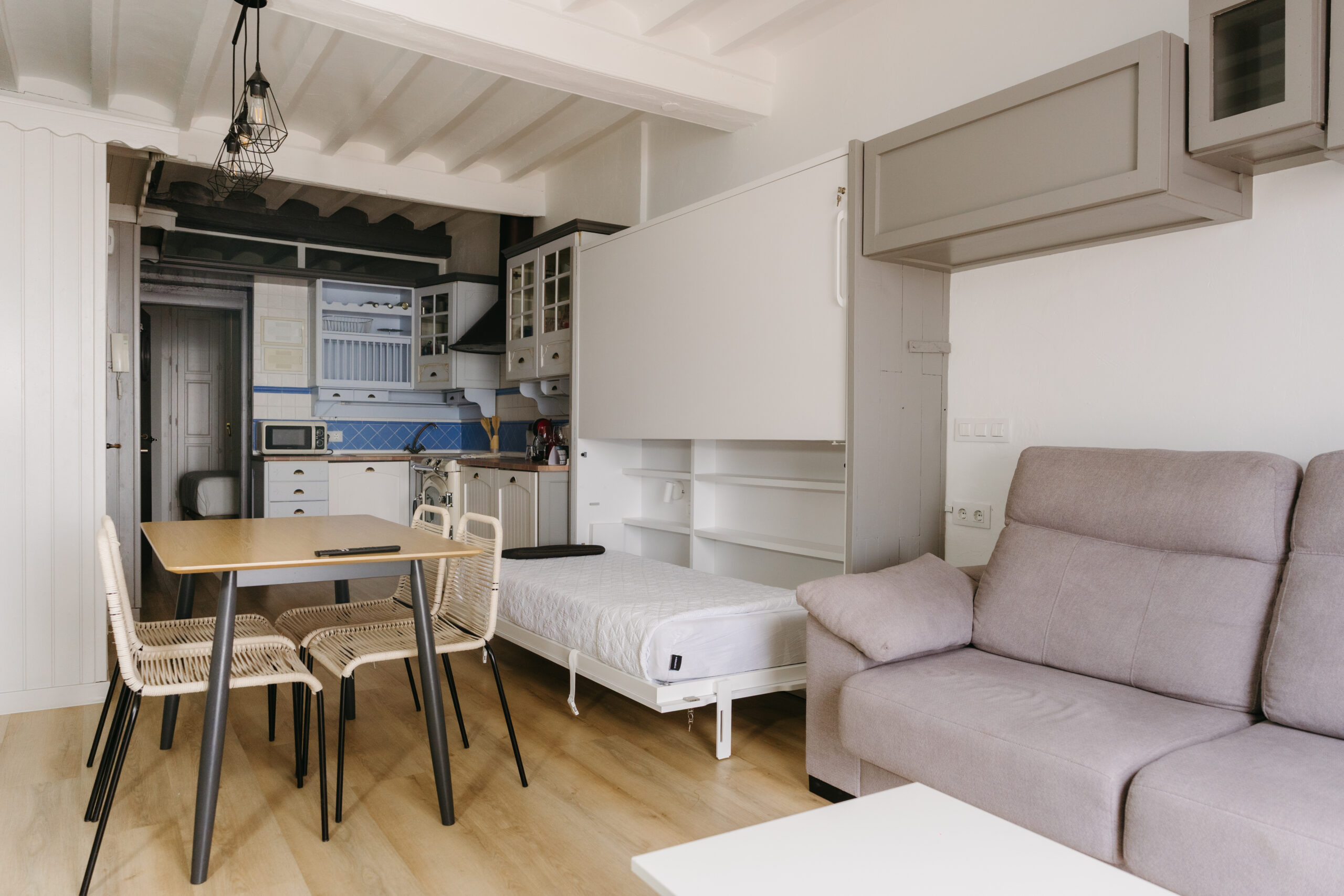 Petit Verdot salon cocina cama abatible