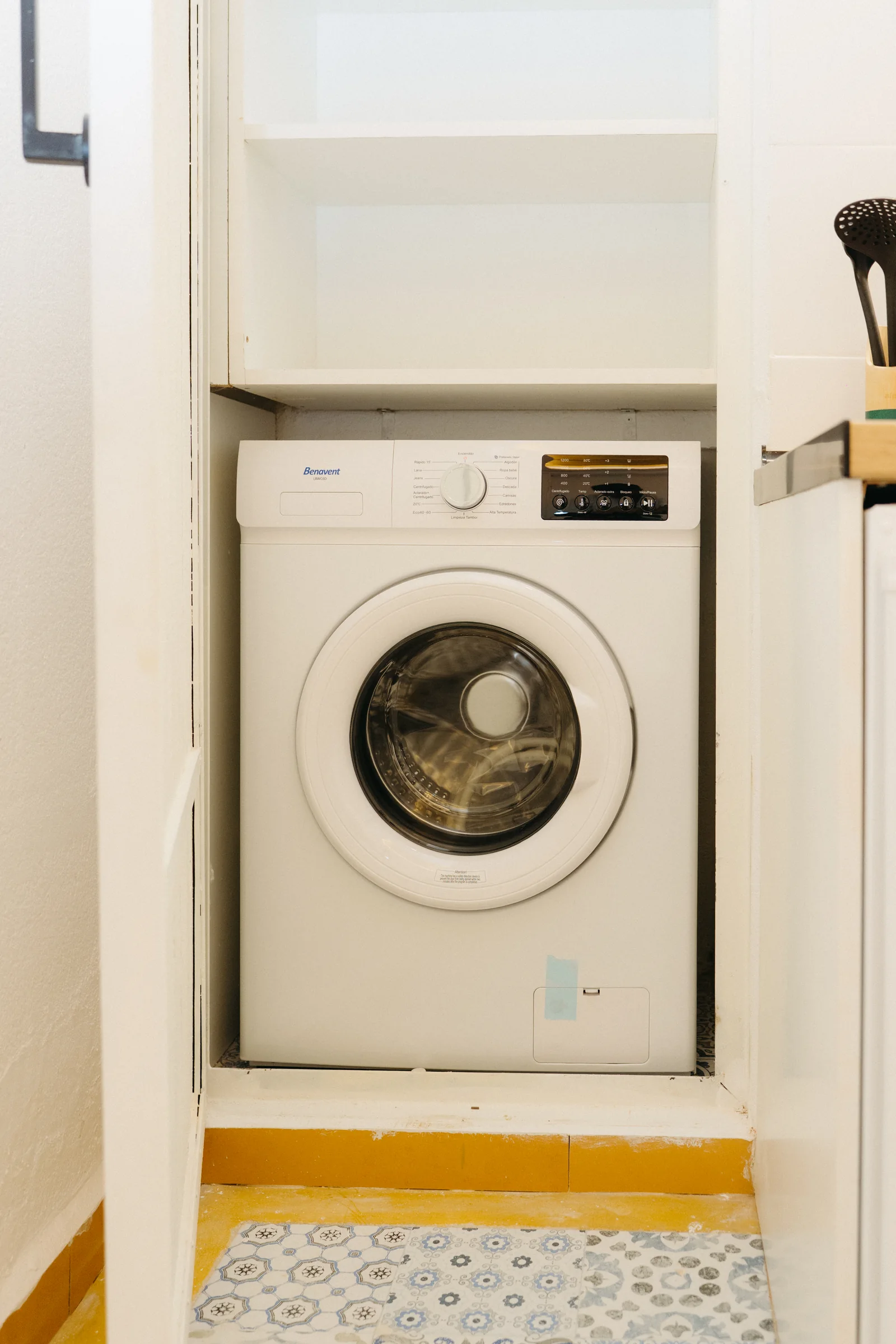 Lavadora del apartamento Mencía